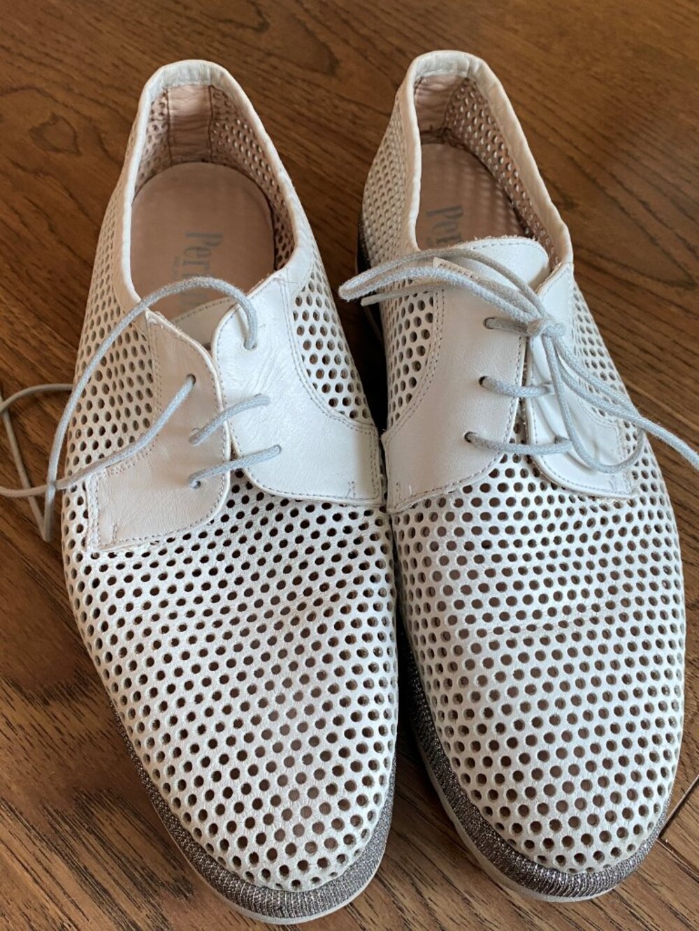 Espadrilles sport chic en cuir avec bande argentée